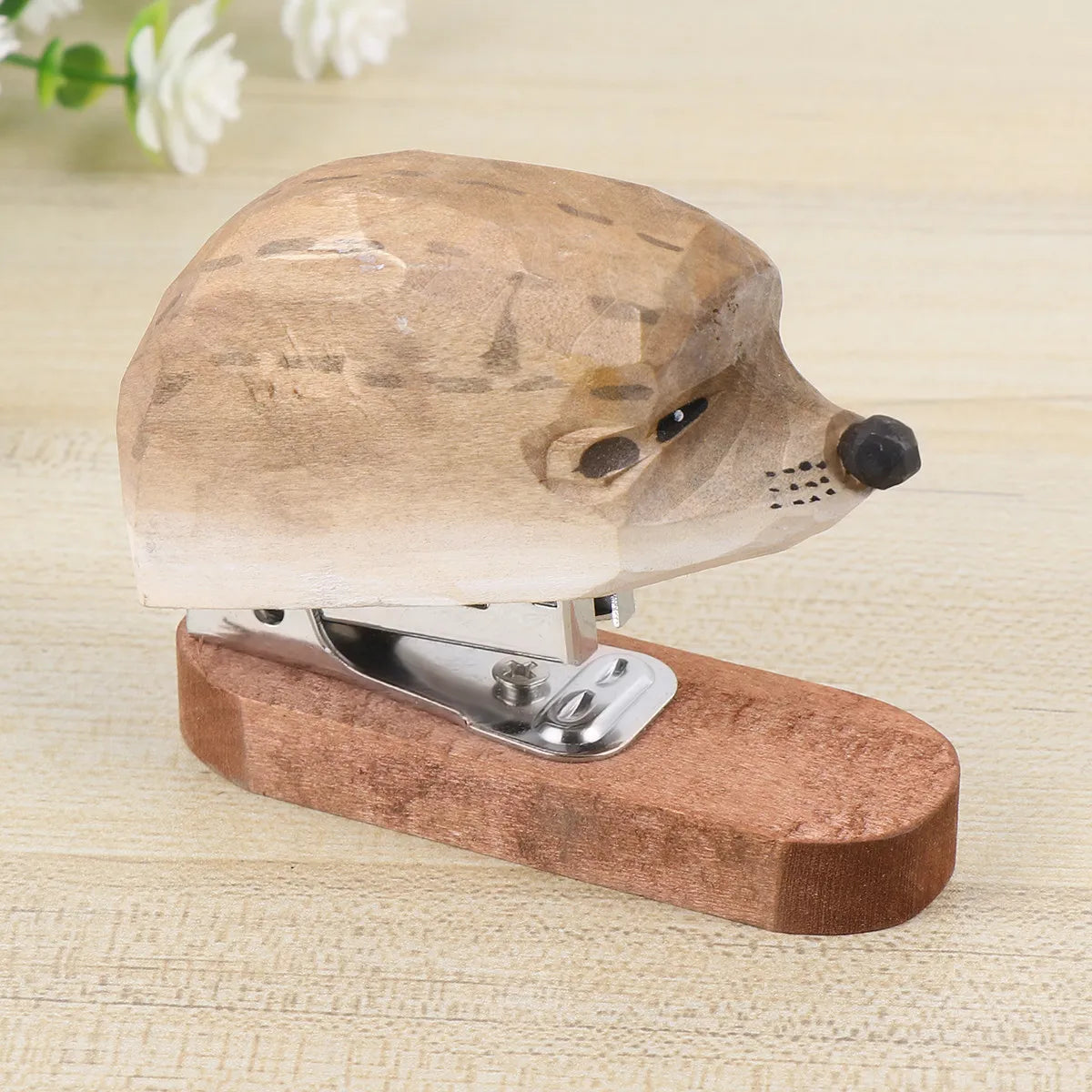 Mini Portable Stapler Made of Wood Metal Compact Design for Home Office School Use Creative Stationery Tool Portable Stapler